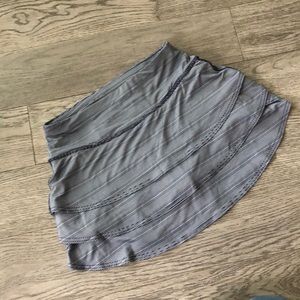 Athleta Navy Stripe Skirt ~ Size XS